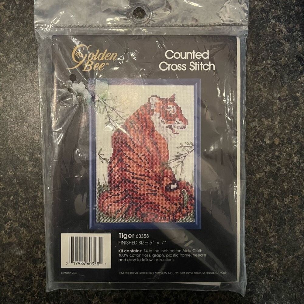 Vintage Golden Bee Tiger Cross Stitch Kit